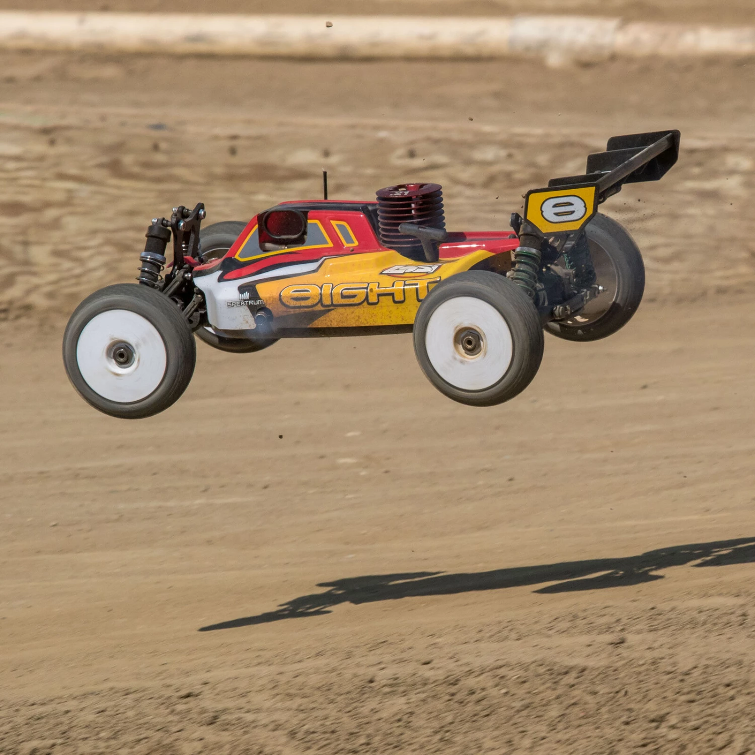 Losi 1/8 8IGHT 4WD Nitro Buggy RTR, Red/Yellow - SCRATCH & DENT 10 Losi 1/8 8IGHT 4WD Nitro Buggy RTR, Red/Yellow - SCRATCH & DENT - Image 8