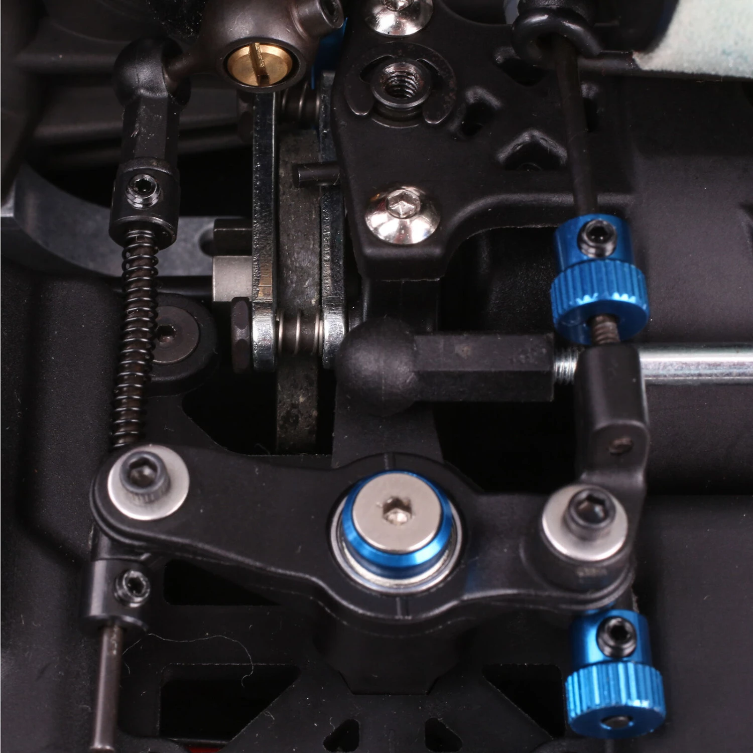 Losi 1/8 8IGHT 4WD Nitro Buggy RTR, Red/Yellow - SCRATCH & DENT 16 Losi 1/8 8IGHT 4WD Nitro Buggy RTR, Red/Yellow - SCRATCH & DENT - Image 14